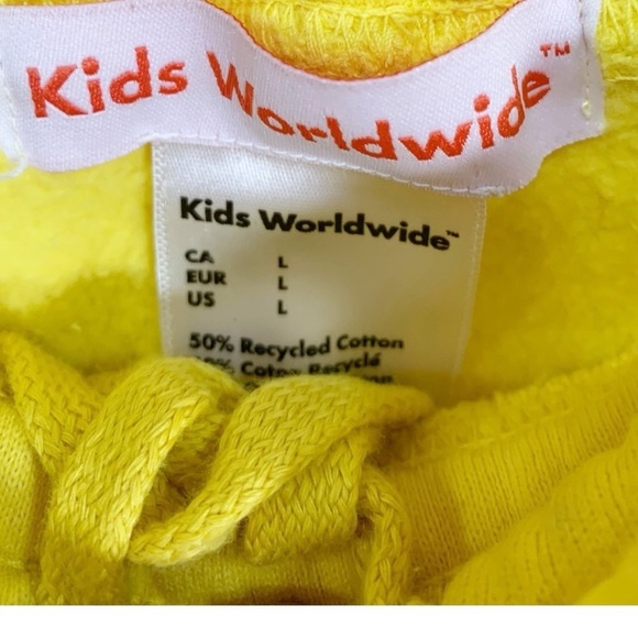 Kids Worldwide Love You Shorts Size Large - Picture 8 of 10